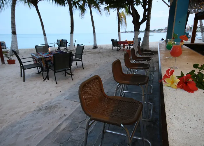 Hotel Cocoplum Beach